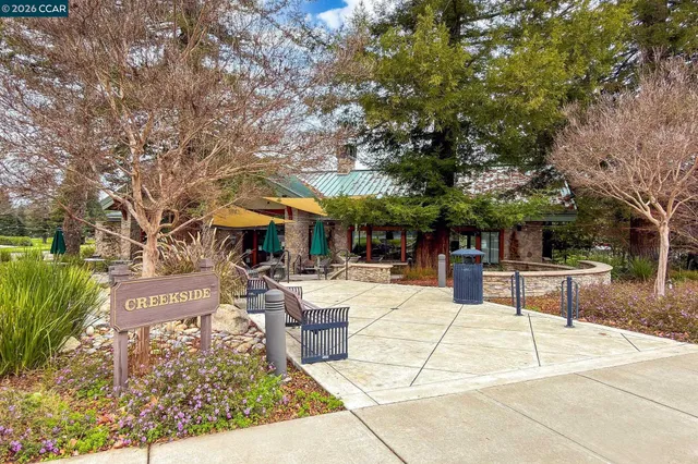 $479,900 | 1388 Rockledge Lane, Unit 4, Walnut Creek, CA 94595