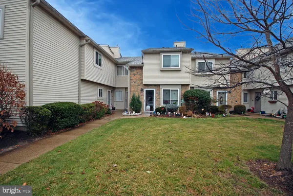 $325,000 | 14 Chatham Court, Hightstown, NJ 08520