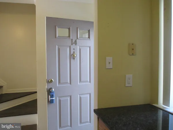 $325,000 | 14 Chatham Court, Hightstown, NJ 08520