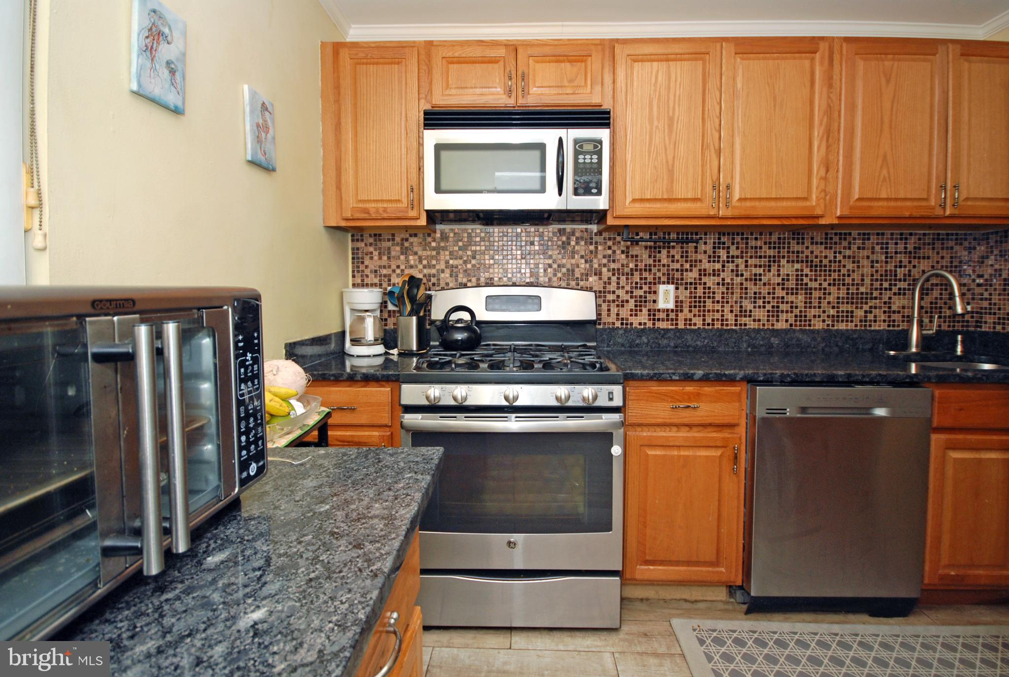 14 Chatham Court Hightstown, NJ 08520 - Photo 9 of 40