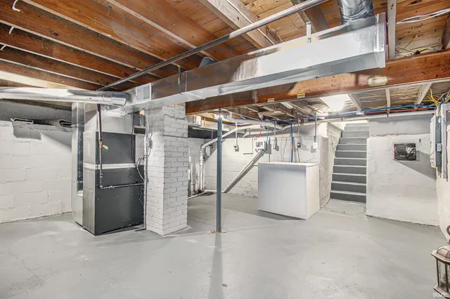 $215,000 | 414 West Superior Street, Osceola, IN 46561