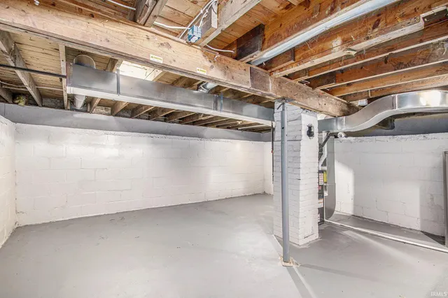 $215,000 | 414 West Superior Street, Osceola, IN 46561