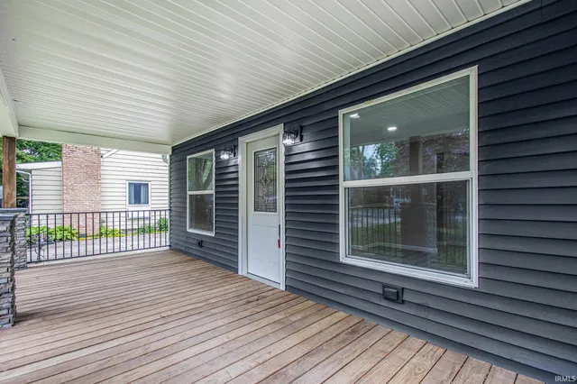 $215,000 | 414 West Superior Street, Osceola, IN 46561