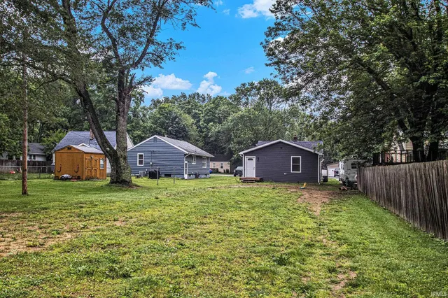 $215,000 | 414 West Superior Street, Osceola, IN 46561