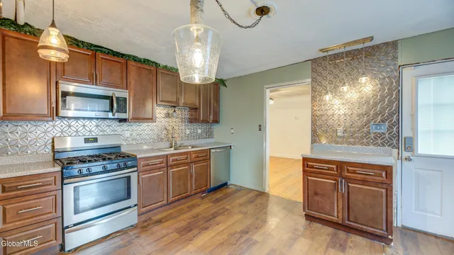 $99,999 | 587 Lower Allen Street, Hudson Falls, NY 12839