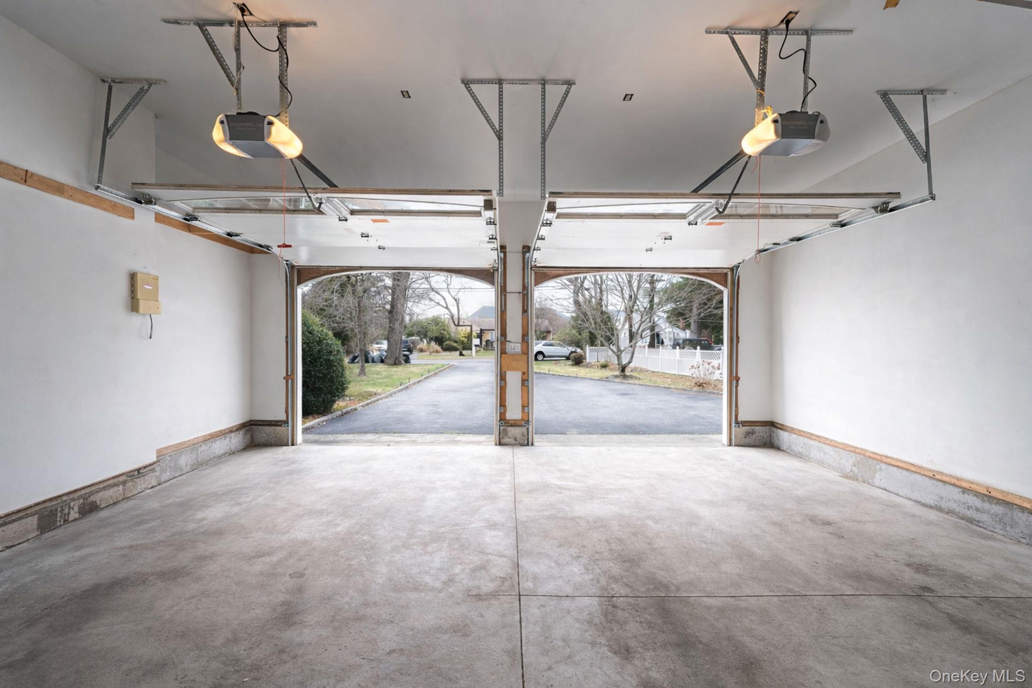 23 Wylde Road Mount Sinai, NY 11766 - Photo 34 of 45