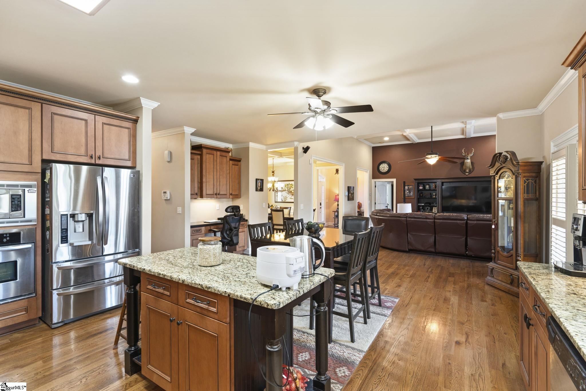 133 River Oaks Road Greer, SC 29650 - Photo 9 of 31
