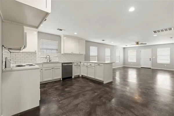 $1,495 | 933 Rice Street, Denison, TX 75020