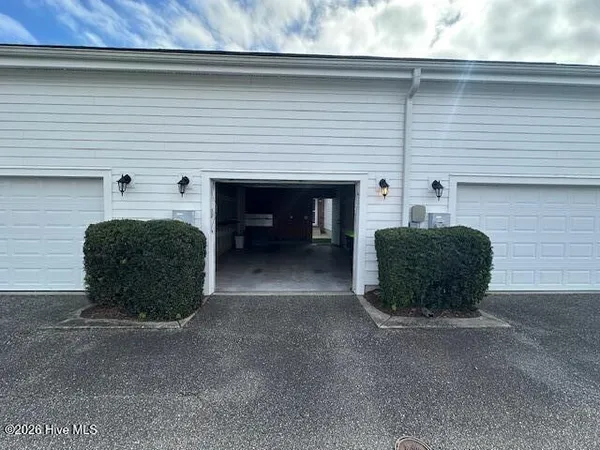 $1,600 | 7620 High Market Street, Unit 6, Sunset Beach, NC 28468