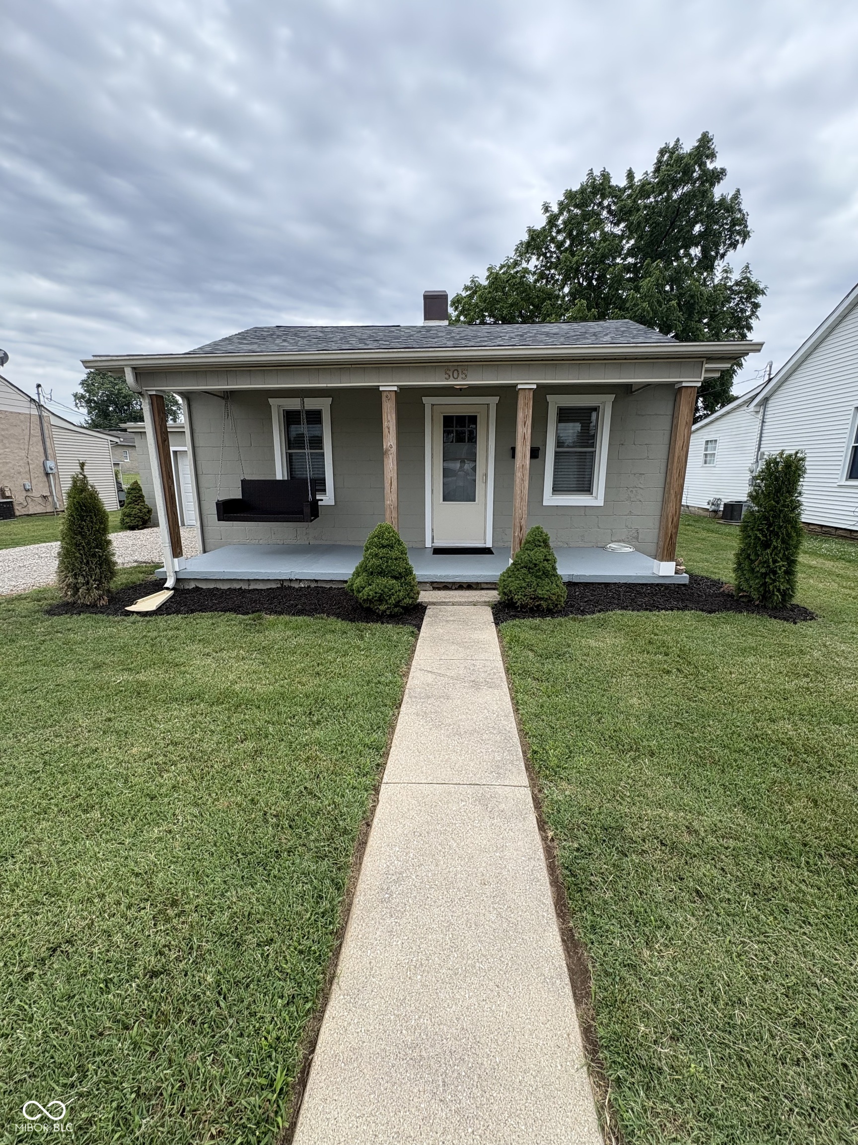 505 North Clay Street Edinburgh, IN 46124 - Photo 1 of 35