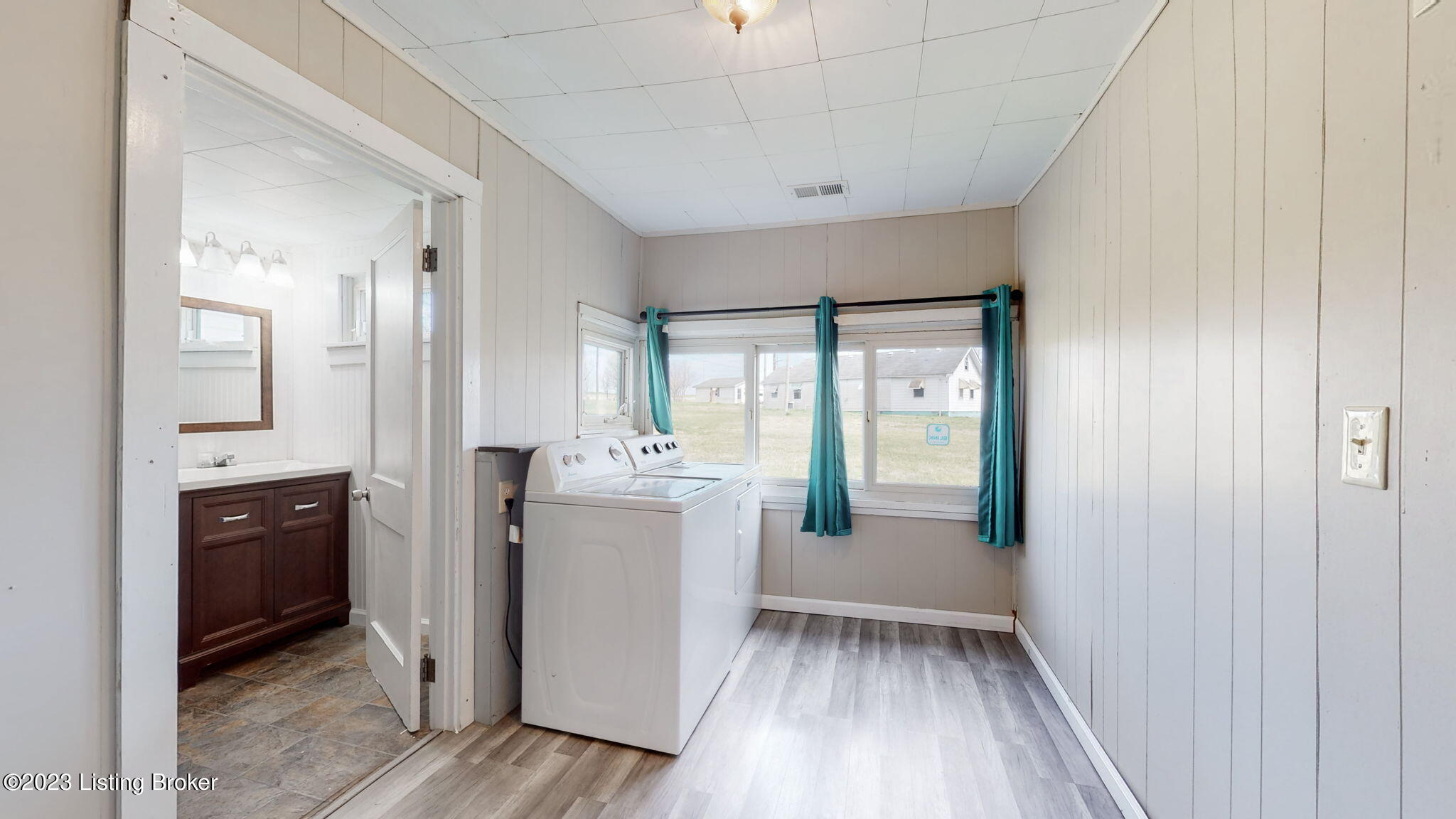 4125 Garrett Road Ekron, KY 40117 - Photo 20 of 43 Laundry Room
