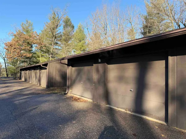 $315,000 | 1 Dogwood, Wisconsin Dells, WI 53965