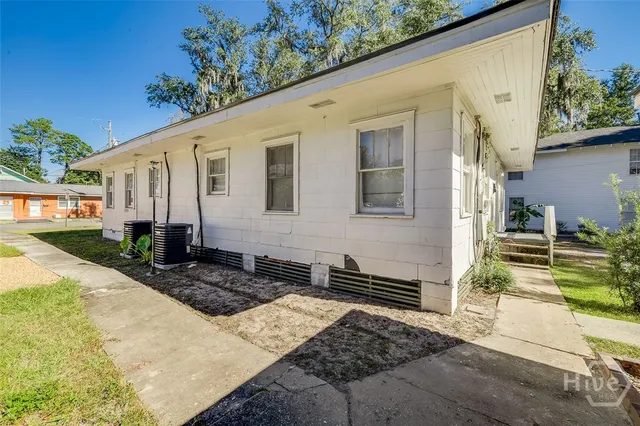 $2,000 | 1317 East 38th Street, Savannah, GA 31404