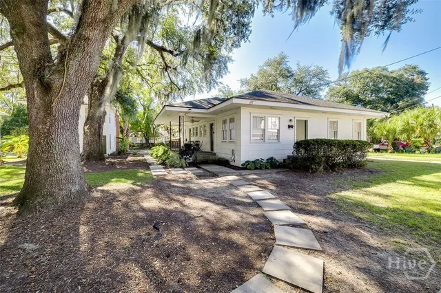 $2,000 | 1317 East 38th Street, Savannah, GA 31404