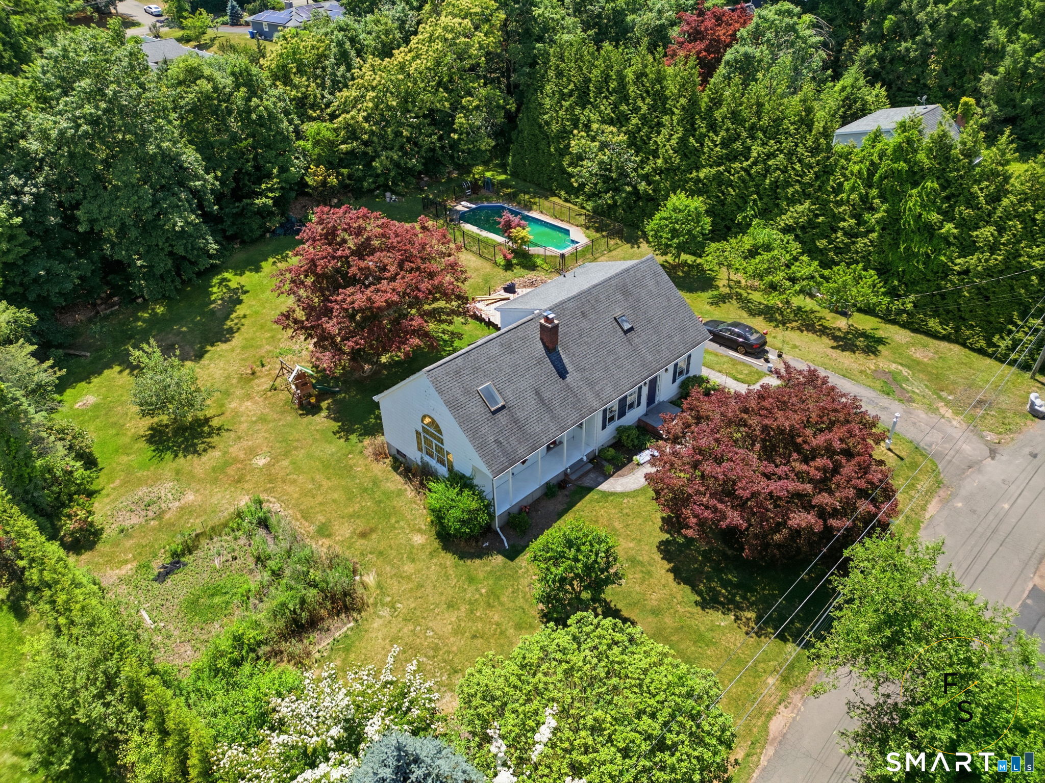 24 Amos Street Hamden, CT 06518 - Photo 8 of 39
