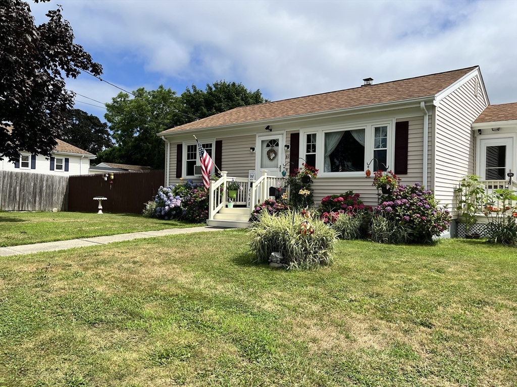 61 Harding Road Fairhaven, MA 02719 - Photo 2 of 29 Gallery Image 2
