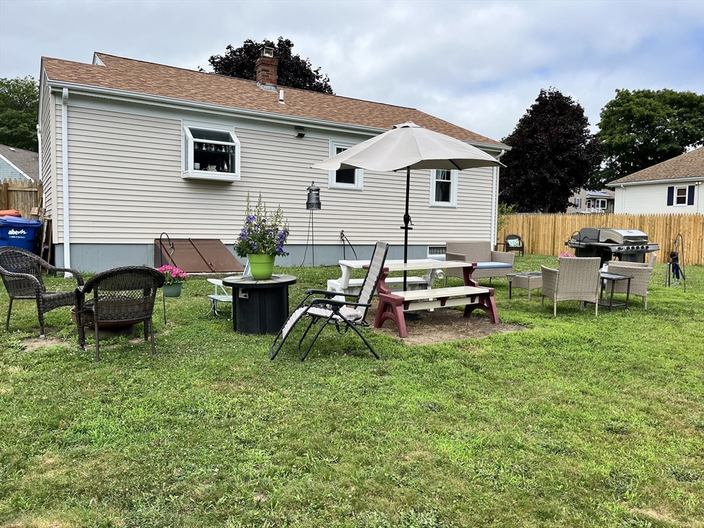 61 Harding Road Fairhaven, MA 02719 - Photo 3 of 29 Gallery Image 3