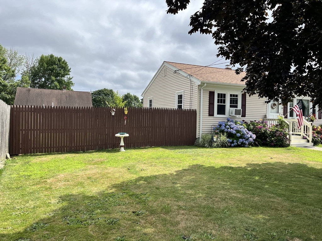 61 Harding Road Fairhaven, MA 02719 - Photo 10 of 29 Gallery Image 10