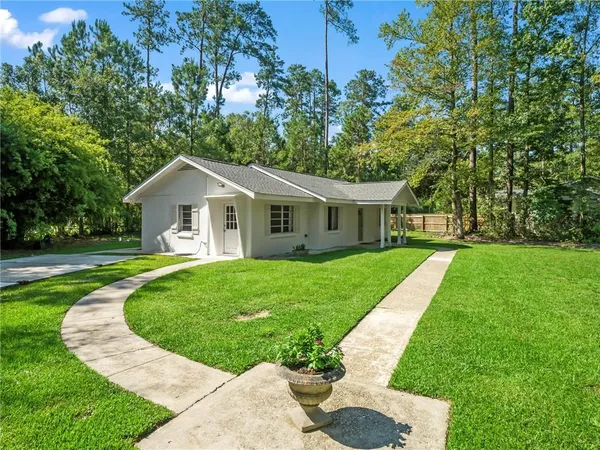 $1,750 | 73616 Military Road, Covington, LA 70435