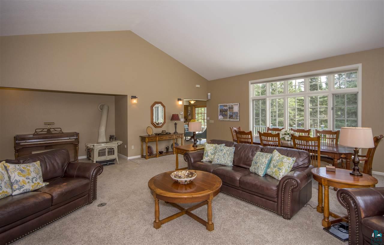 1818 East Shilhon Road Duluth, MN 55804 - Photo 4 of 23