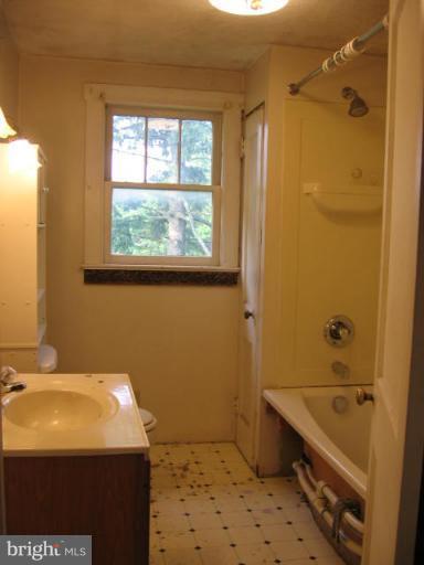 3611 Smith Road Darlington, MD 21034 - Photo 11 of 14 Bath