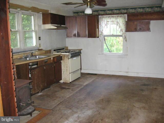 3611 Smith Road Darlington, MD 21034 - Photo 3 of 14 Kitchen