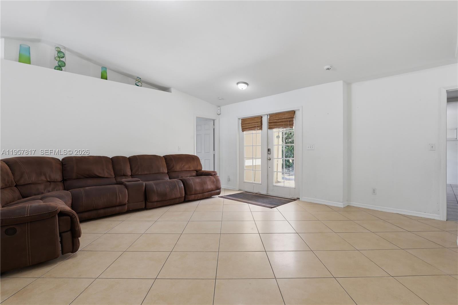 530 7th Street Southwest Naples, FL 34117 - Photo 6 of 39