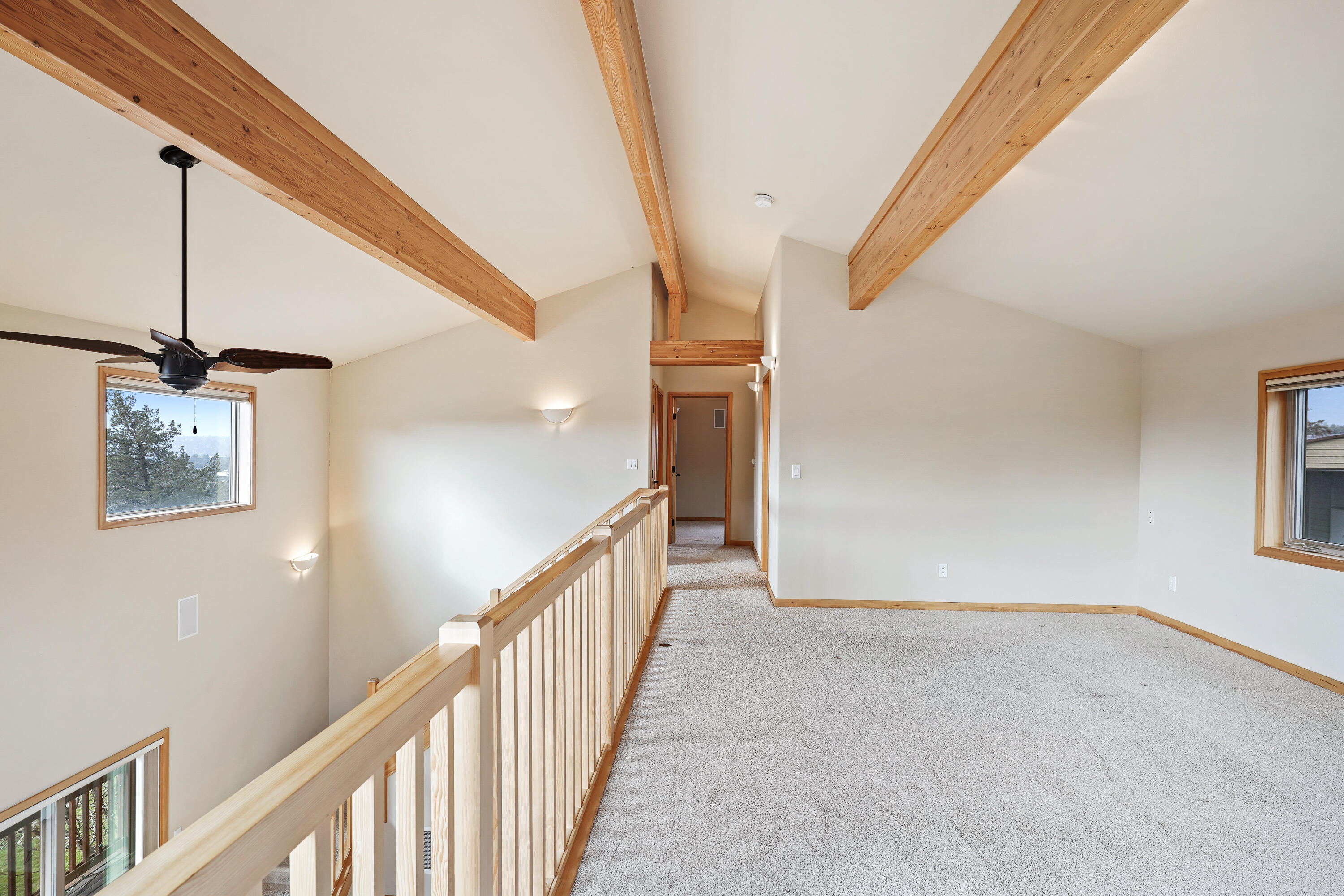 8578 Southwest Shad Road Terrebonne, OR 97760 - Photo 23 of 42 Loft space adjacent to guest bedrooms