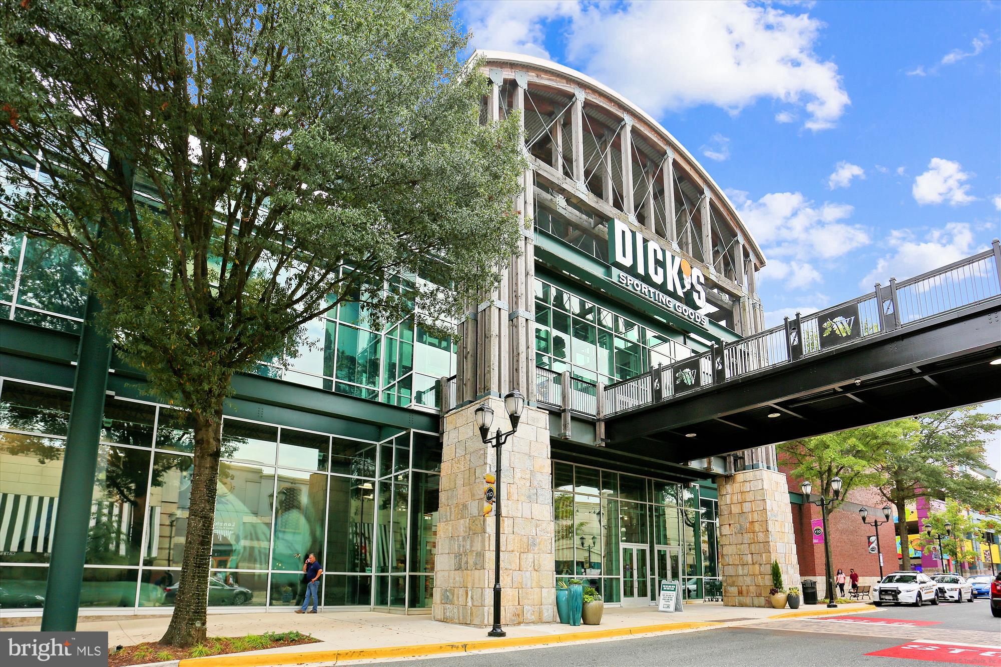 137 Timberbrook Lane, Unit T2 Gaithersburg, MD 20878 - Photo 51 of 54 Dick's Sporting Goods