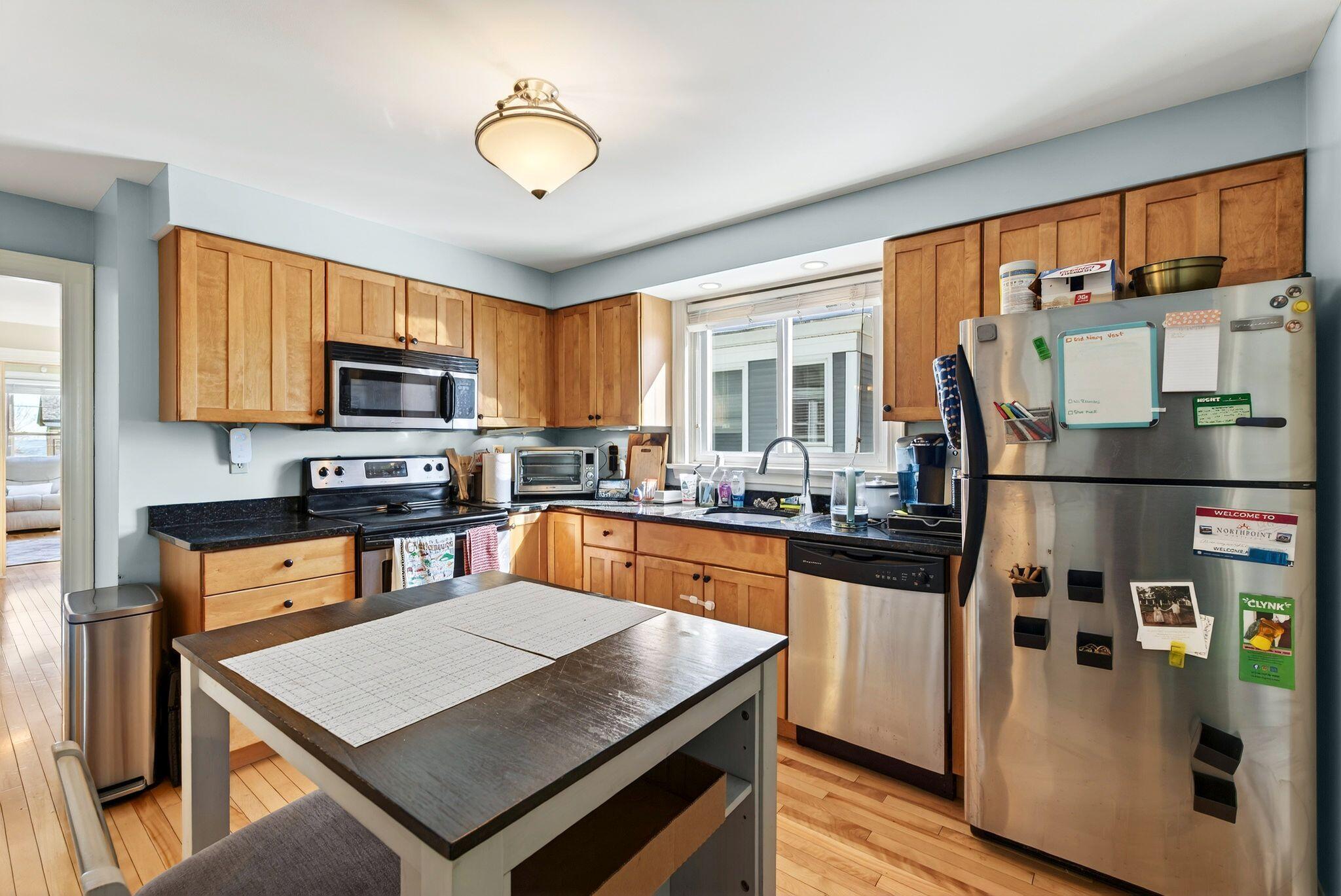 80 Vesper Street, Unit 2 Portland, ME 04101 - Photo 9 of 19 80 Vesper Street #2