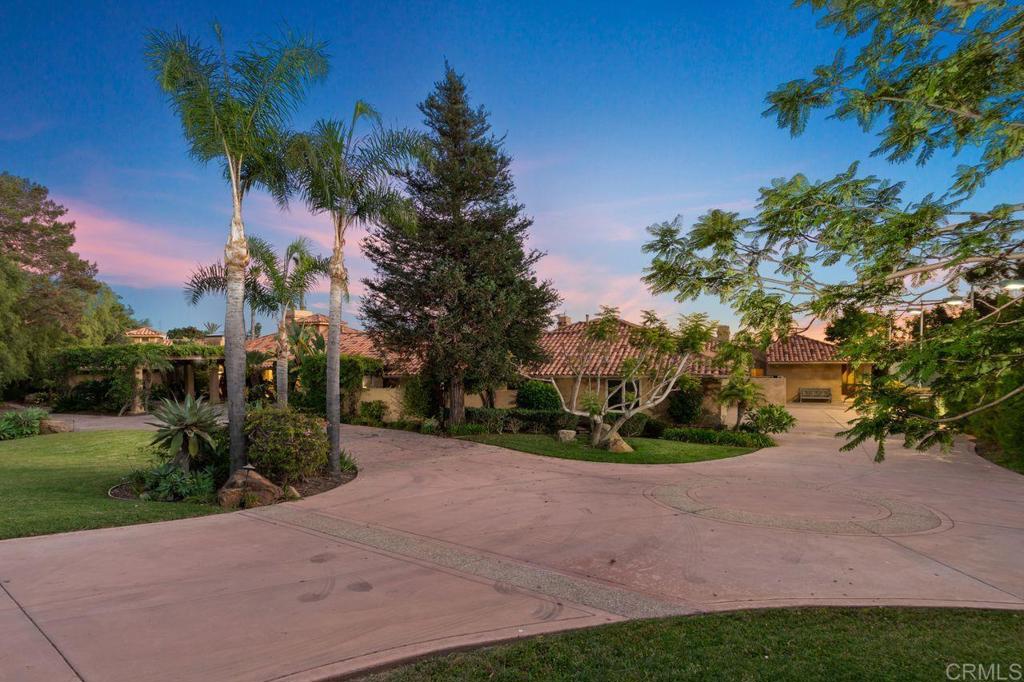 7196 Rancho La Cima Drive Rancho Santa Fe, CA 92067 - Photo 8 of 57