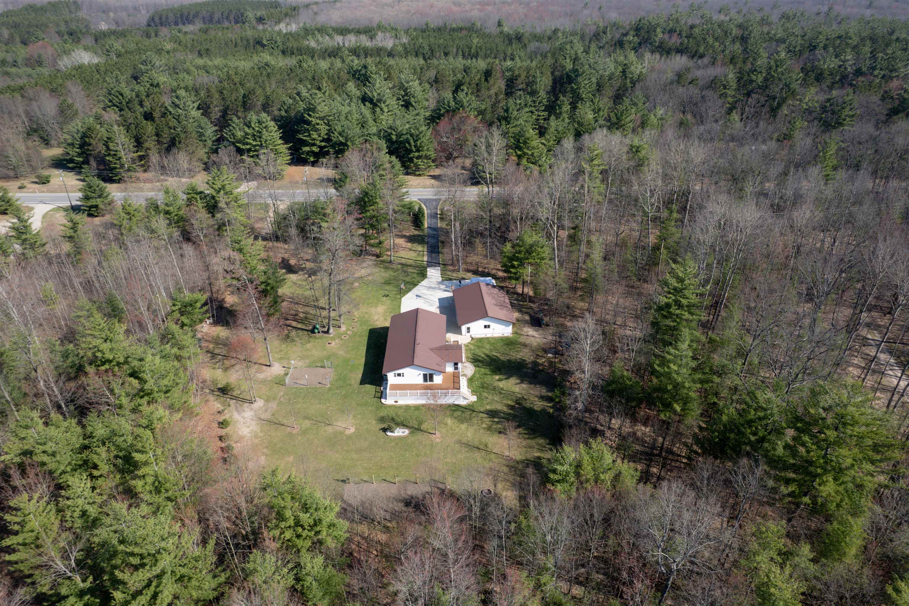 6622 Walton Road Kingsley, MI 49649 - Photo 3 of 60