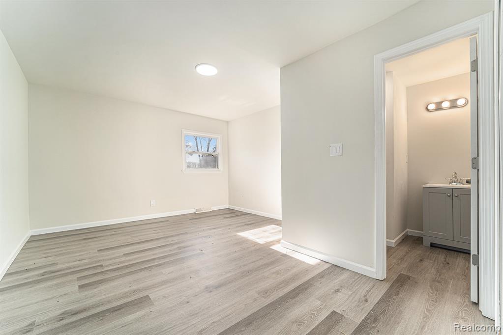 24614 Taft Road Novi, MI 48375 - Photo 13 of 28
