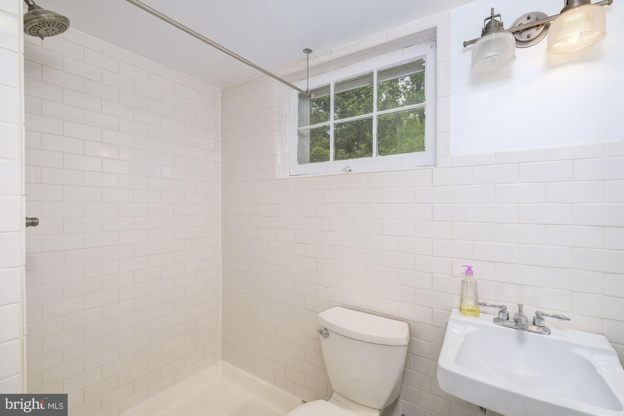 8717 Bradford Road Silver Spring, MD 20901 - Photo 19 of 21 Gallery Image 19
