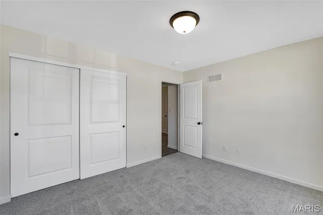 $476,371 | 211 Windmill View Drive, Wentzville, MO 63385