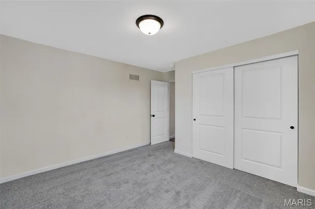 $476,371 | 211 Windmill View Drive, Wentzville, MO 63385