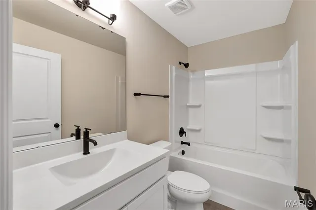 $476,371 | 211 Windmill View Drive, Wentzville, MO 63385