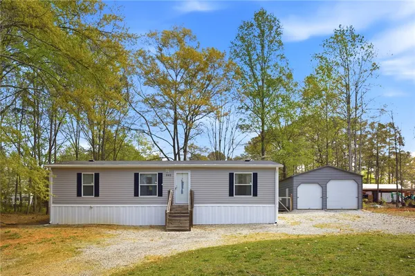$250,000 | 240 Southeast 147, Seneca, SC 29678