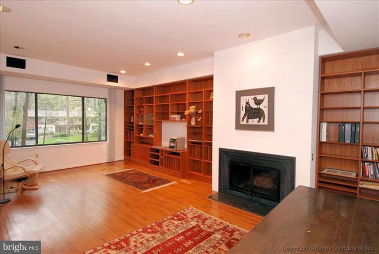 8125 Hamilton Spring Road Bethesda, MD 20817 - Photo 6 of 8 Family Room