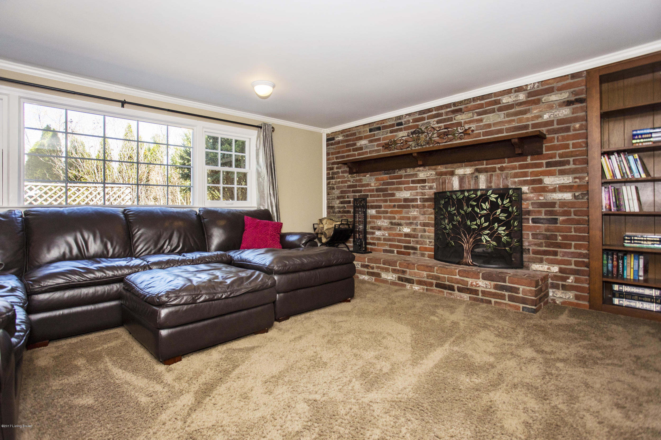 8205 Old Gate Road Louisville, KY 40241 - Photo 32 of 42 34-LL family room