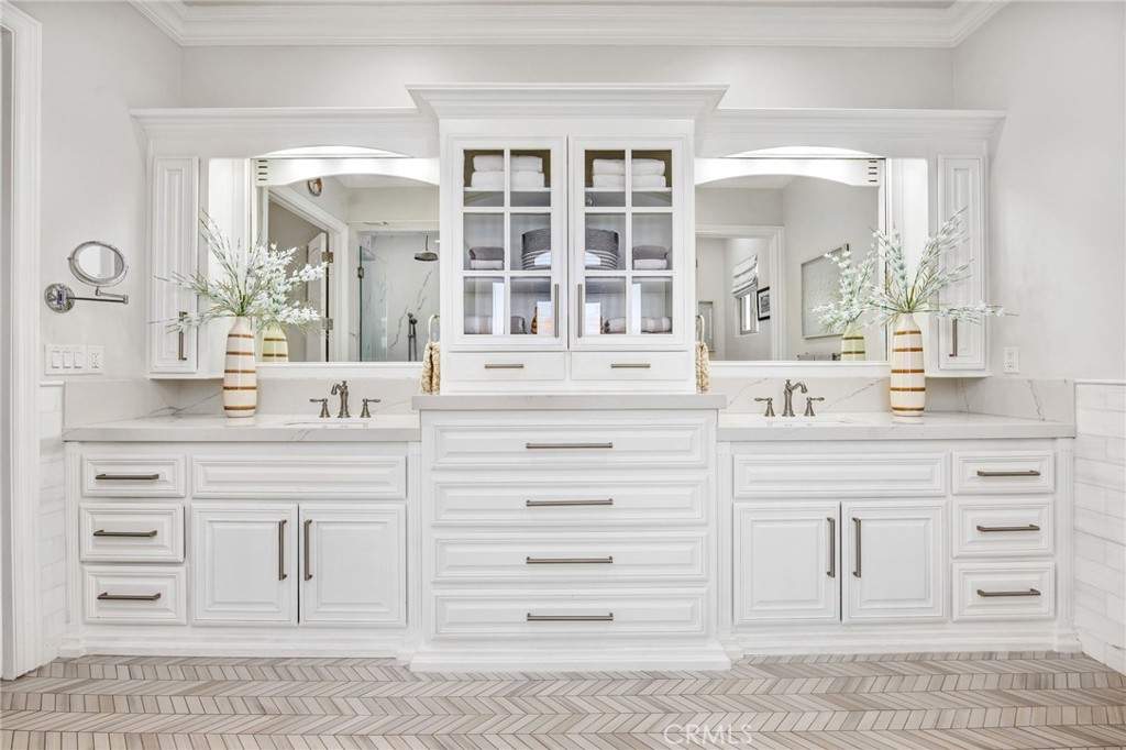 4709 Briana Court Fallbrook, CA 92028 - Photo 30 of 57 a bathroom with a sink vanity and mirror