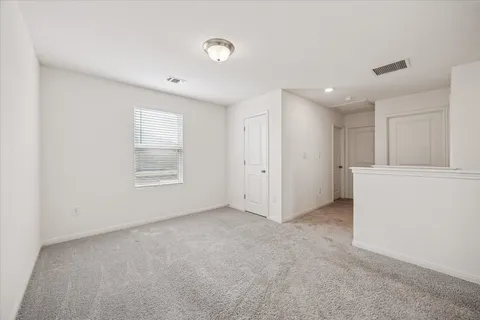 $274,999 | 208 Night Riders Way, Jarrell, TX 76537