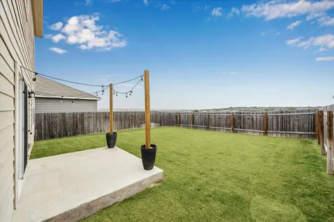 $270,000 | 208 Night Riders Way, Jarrell, TX 76537