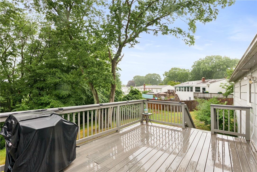 84 Hilton Road Warwick, RI 02889 - Photo 32 of 35