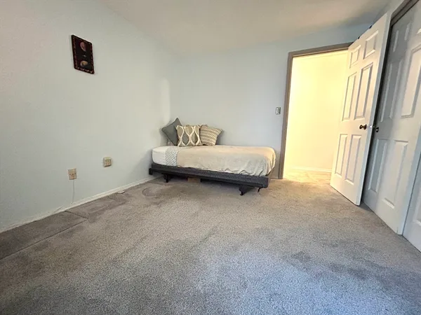 $2,600 | 15 Thompson Drive, Unit 12, Randolph, MA 02368