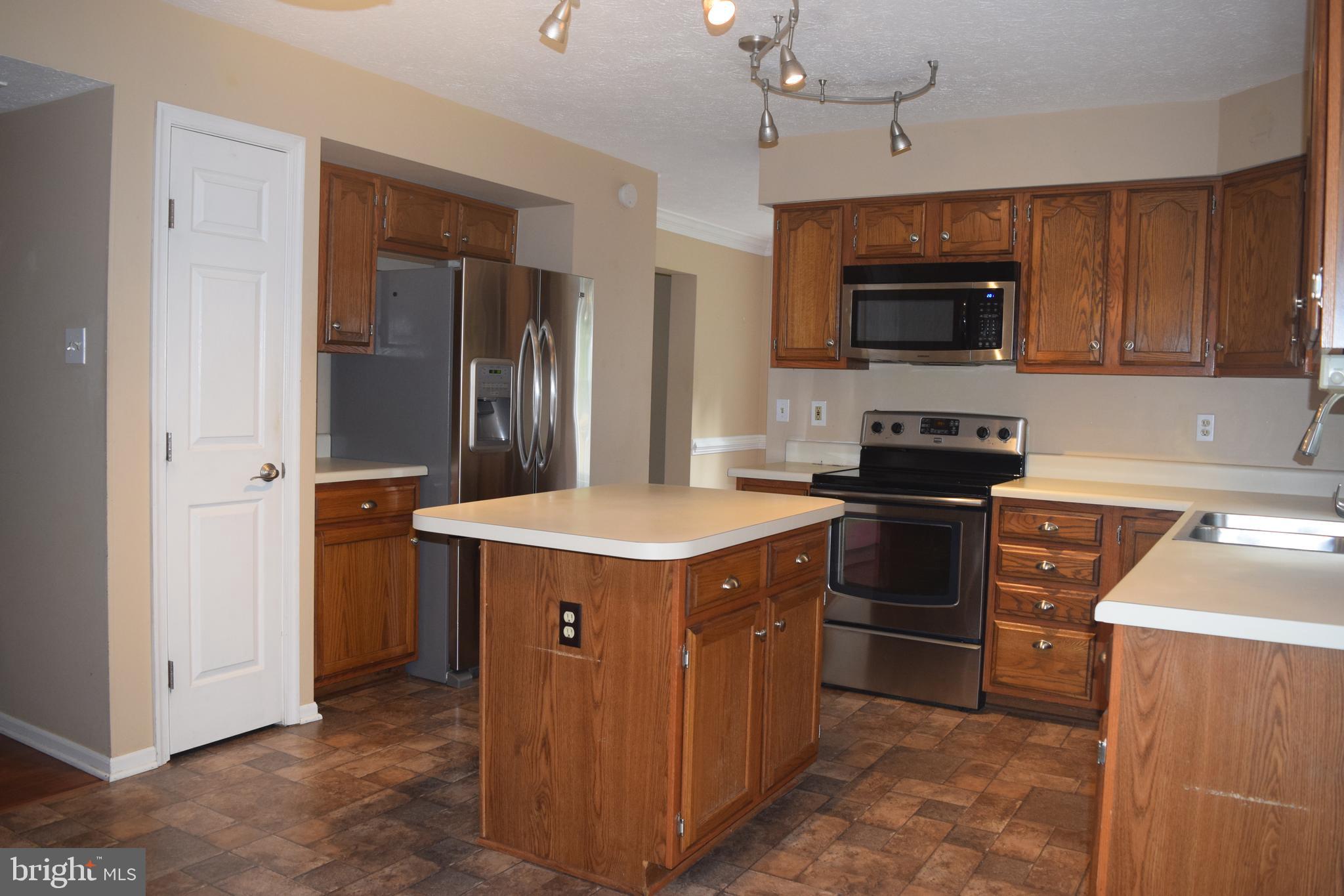 729 Monarch Ridge Road Frederick, MD 21703 - Photo 3 of 15 Stainless Steel Appliances
