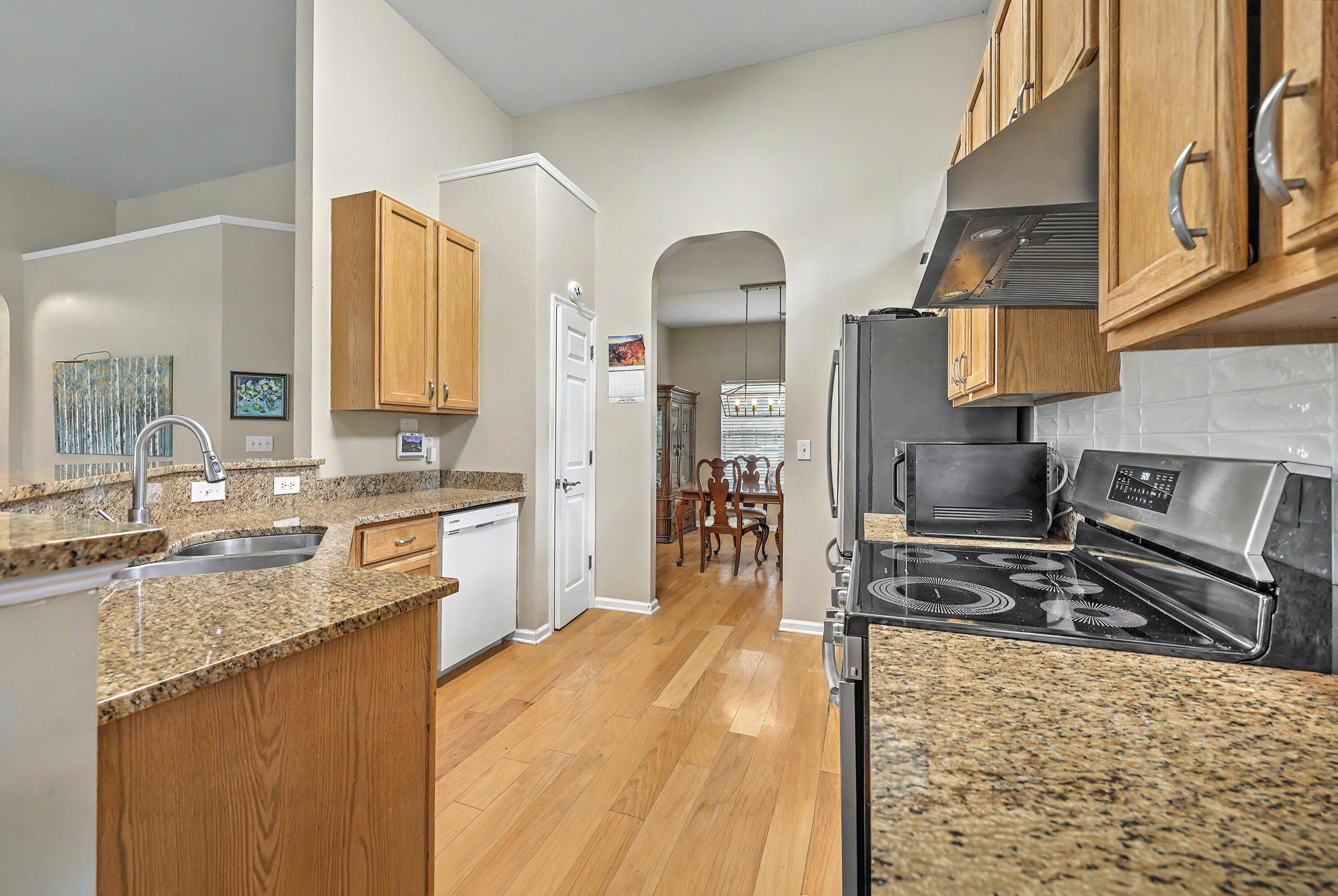 561 Pointe Of Oaks Road Summerville, SC 29485 - Photo 13 of 35