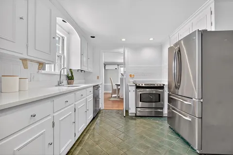 $815,000 | 7 Birch Hill Road, Melrose, MA 02176