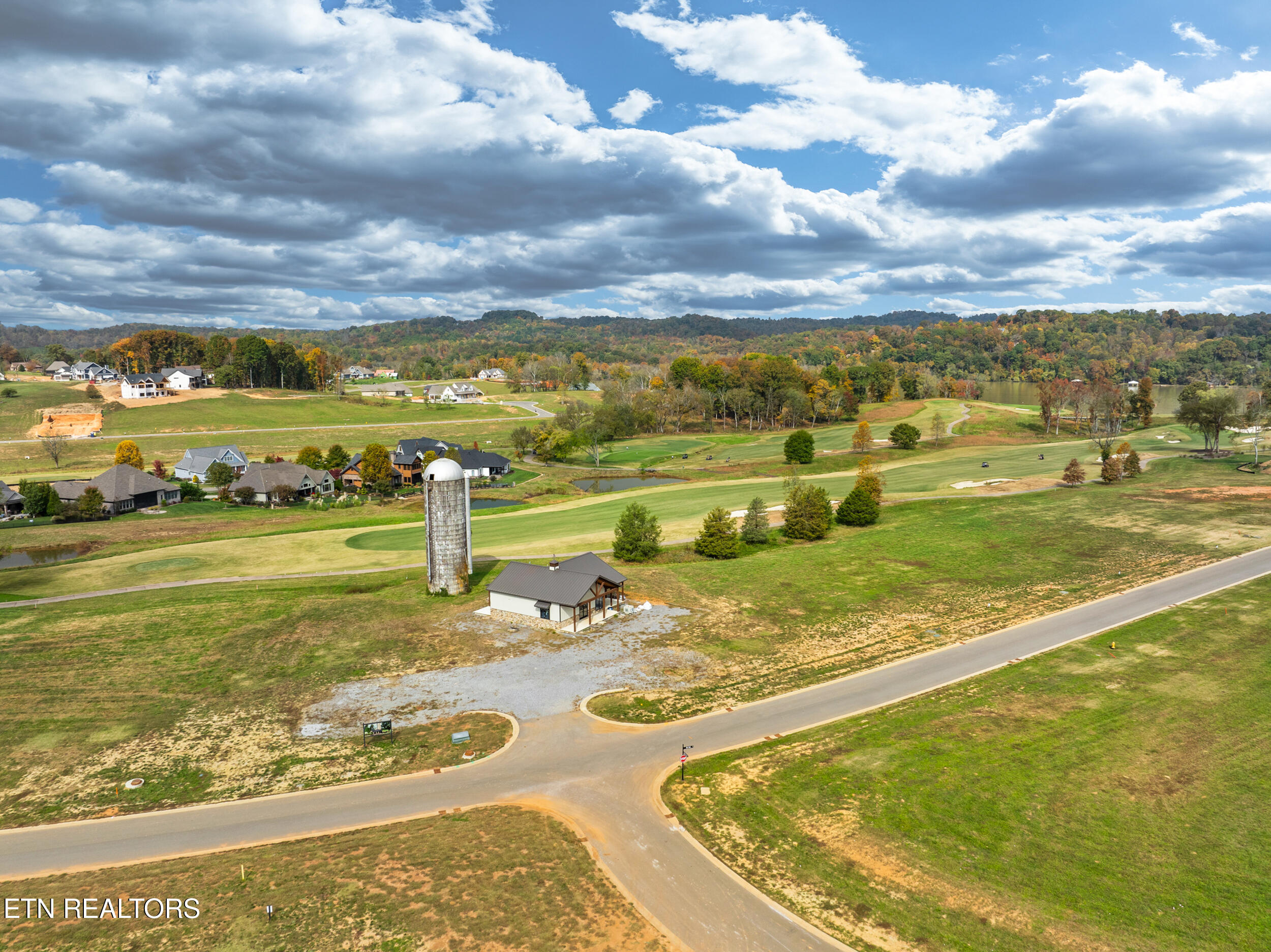 512 Mockingbird Lane Loudon, TN 37774 - Photo 14 of 26 512 mockingbird-13