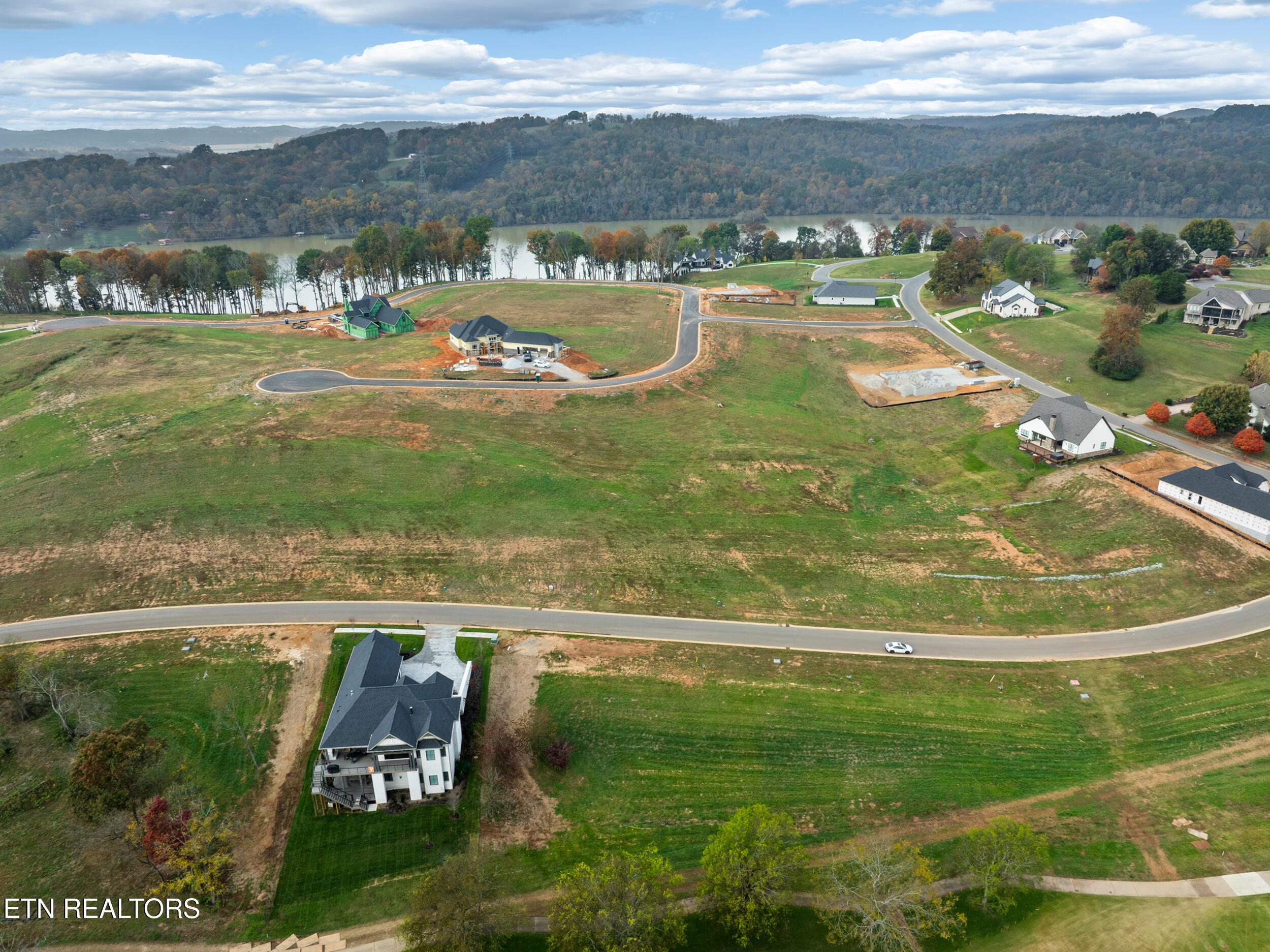 512 Mockingbird Lane Loudon, TN 37774 - Photo 4 of 26 512 mockingbird-03